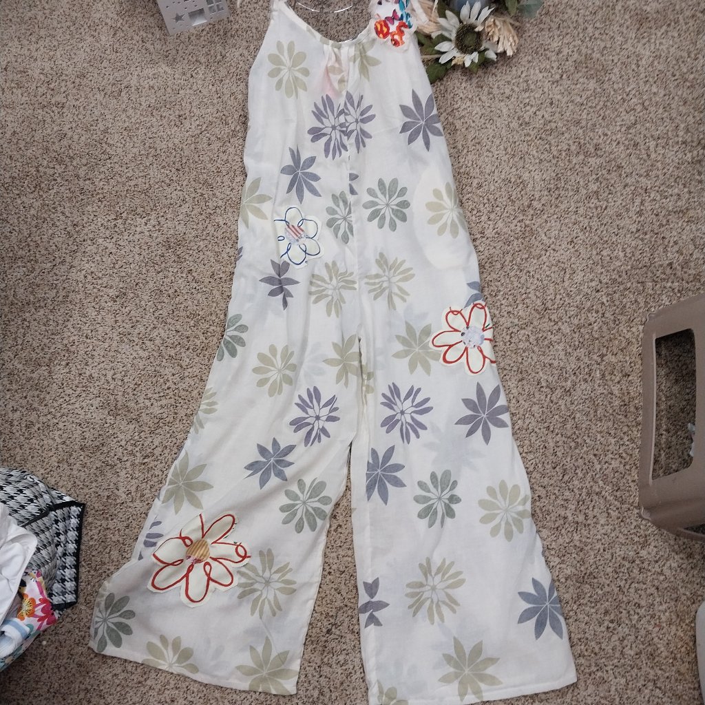 3507 Size Large Tie Shoulder Jumpsuit In Purple Floral With Appliqued Flowers.